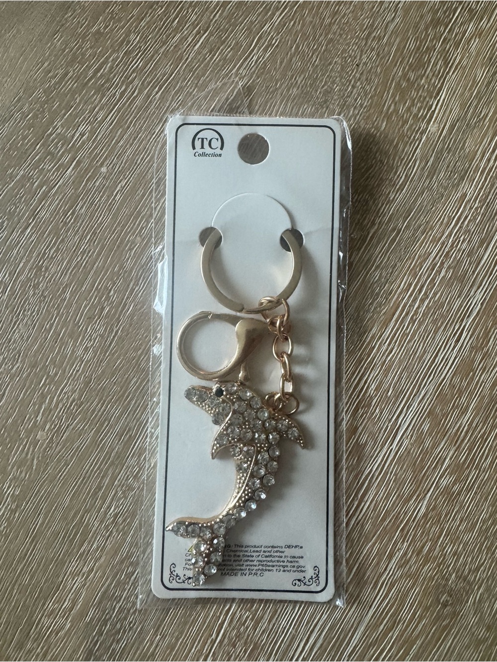 Dolphin Gold Keychain - Picture 3 of 3